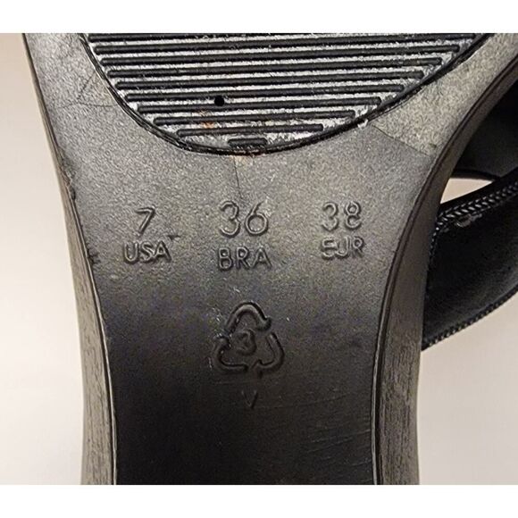 Montego Bay Club T Strap Black Heel Wedge Sandals Shoes Size US 7 - Picture 8 of 10